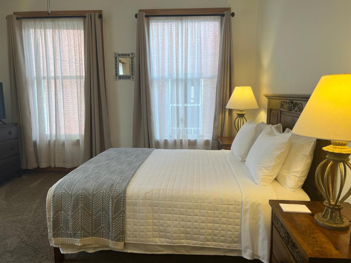 Canyon Rose Suites ビスビー エクステリア 写真